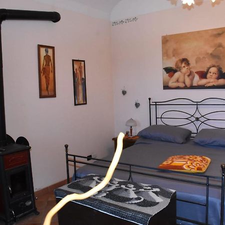 Bed and Breakfast La Casa Di Enzo Lequio Tanaro Exterior foto