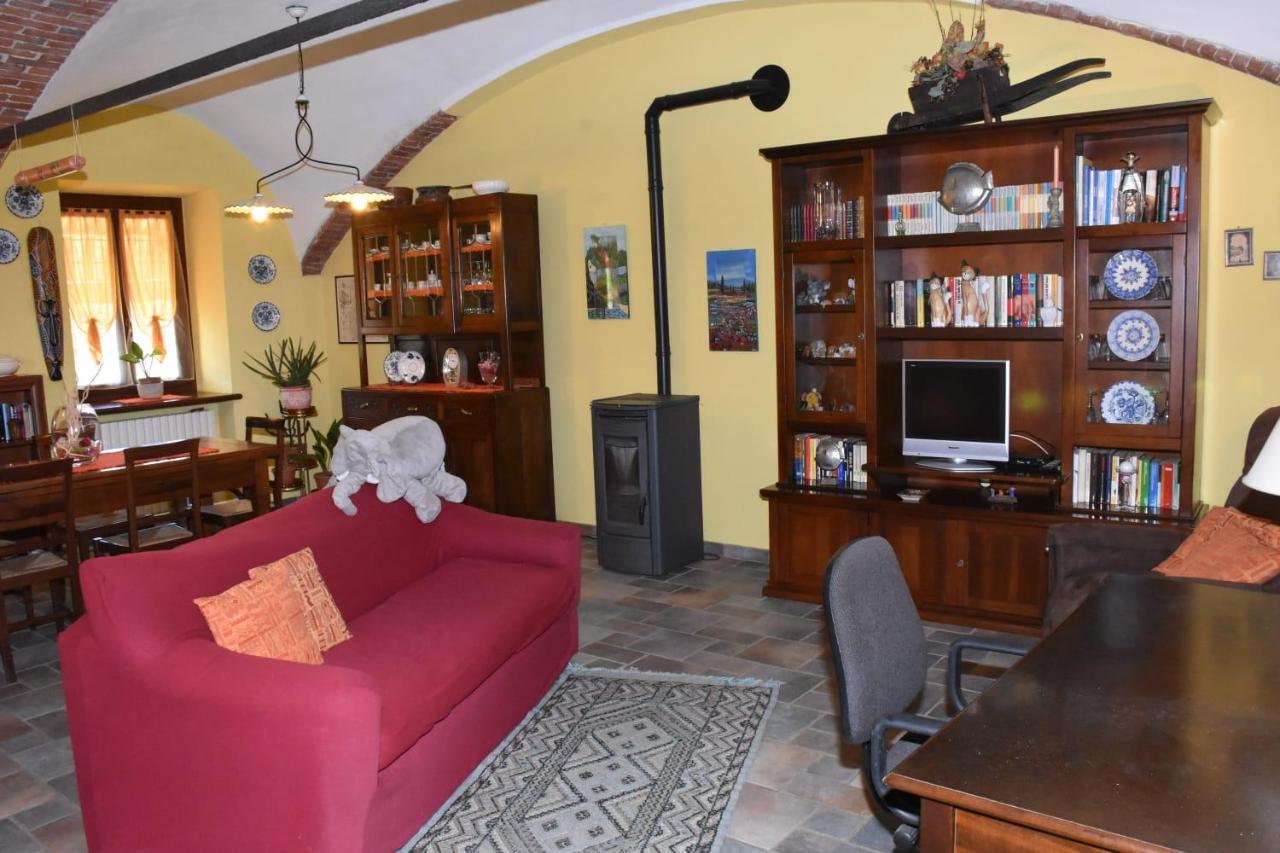Bed and Breakfast La Casa Di Enzo Lequio Tanaro Exterior foto